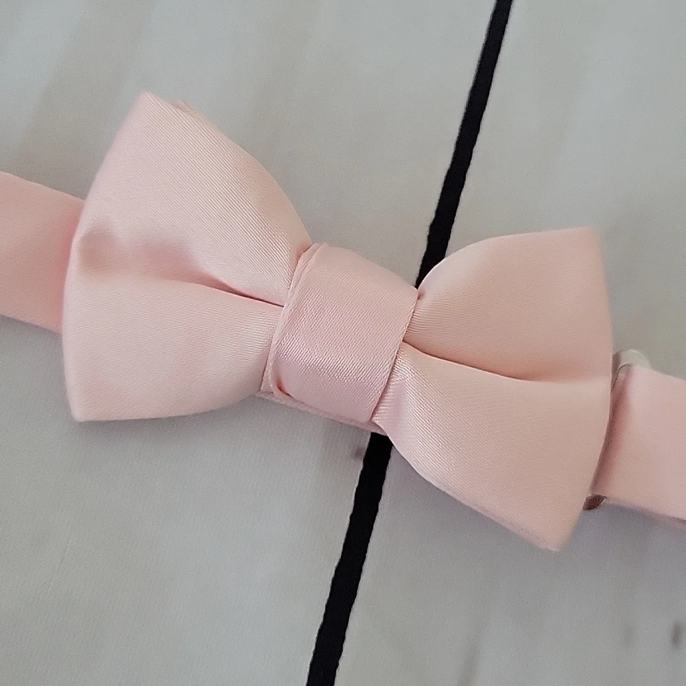 Bow tie